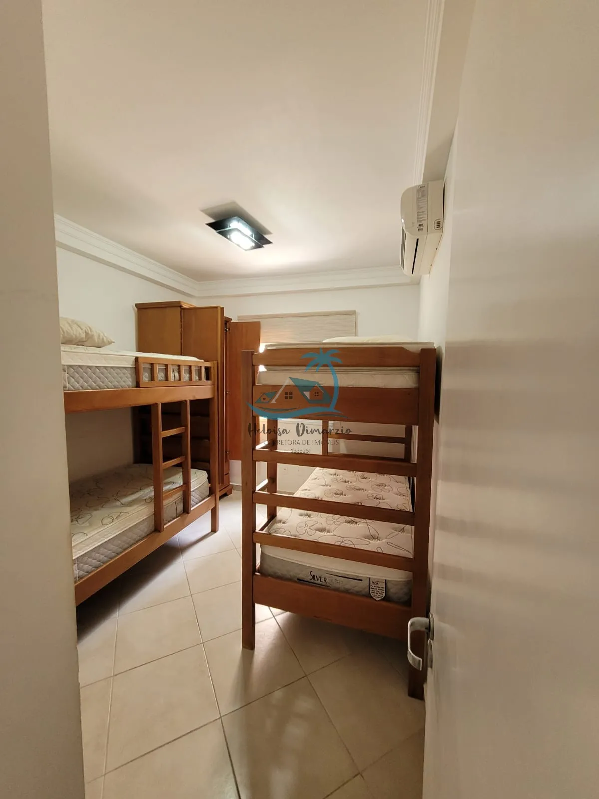 Imagem Excelente apartamento com 2 dormitórios a venda na melhor rua da Praia Grande em Ubatuba, a poucos metros do mar.