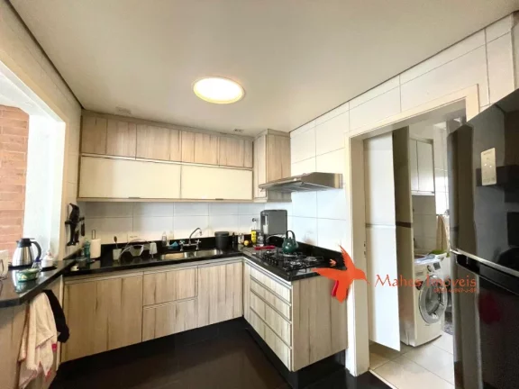 Imagem Apartamento à venda em Pinheiros, São Paulo-SP: 3 quartos, 1 suíte, 1 sala ampla para 2 ambientes, 4 banheiros, 2 vagas, 115m². Venha conhecer!