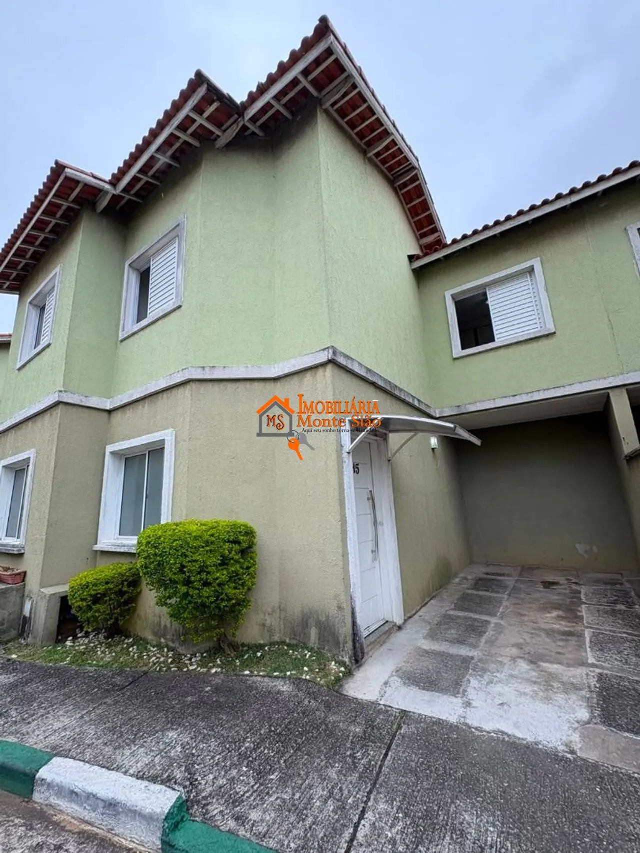 Imagem Sobrado com 2 dormitórios à venda, 70 m² por R$ 380.000,00 - Jardim Aracaré - Itaquaquecetuba/SP