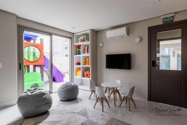 Imagem Apartamento 4 ou + dormitórios para Venda em Balneário Camboriú / SC no bairro Centro