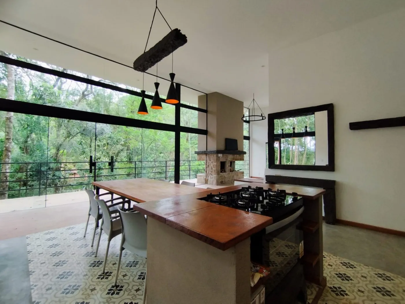 Imagem Casa em Condomínio para Venda em Petrópolis / RJ no bairro Araras