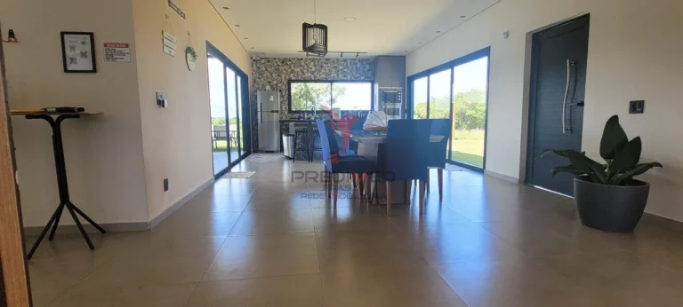Imagem Casa a venda na Represa de Jurumirim , 3 Suites,com piscina, churrasqueira e área gourmet