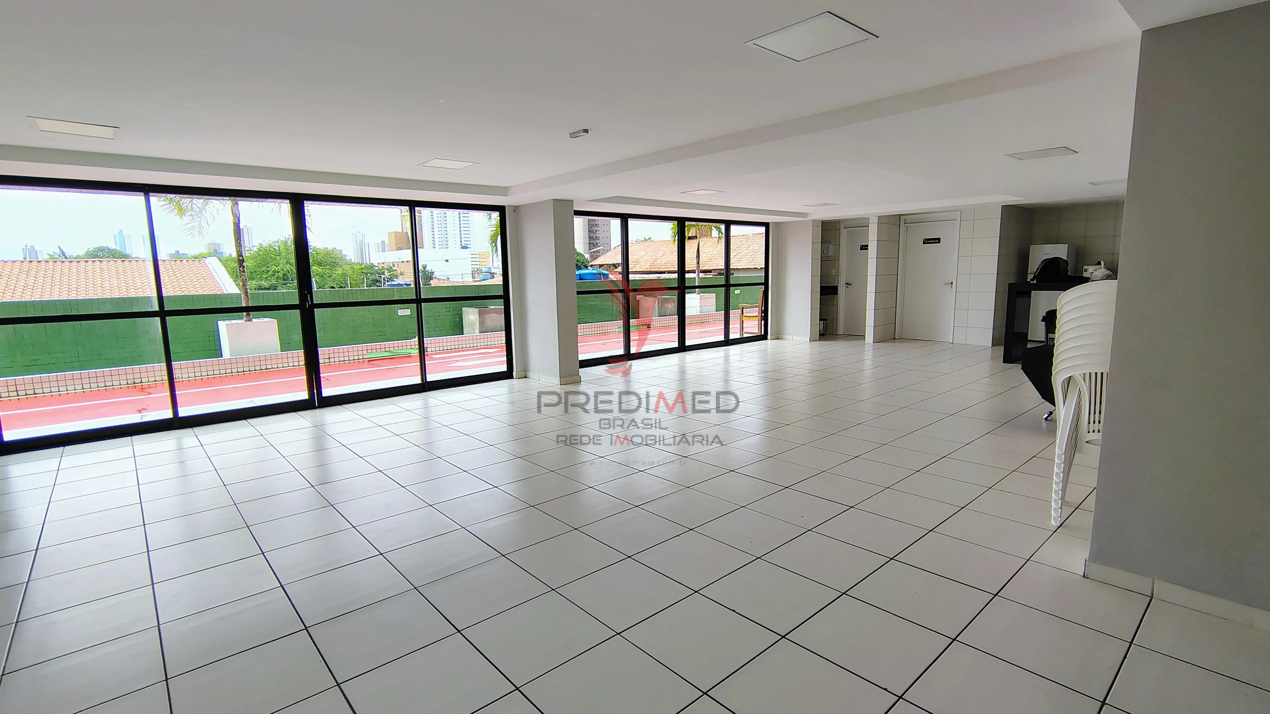 Imagem Lindo apartamento no Bairro dos Estados,andar alto, Varanda com vista mar à venda