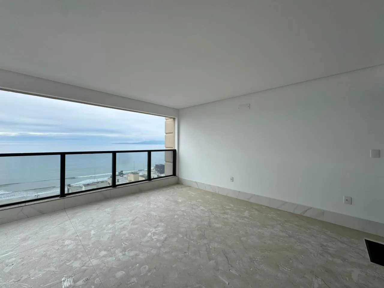 Imagem Apartamento com vista para o mar à venda com 208m2 por R$ 5.000.000,00