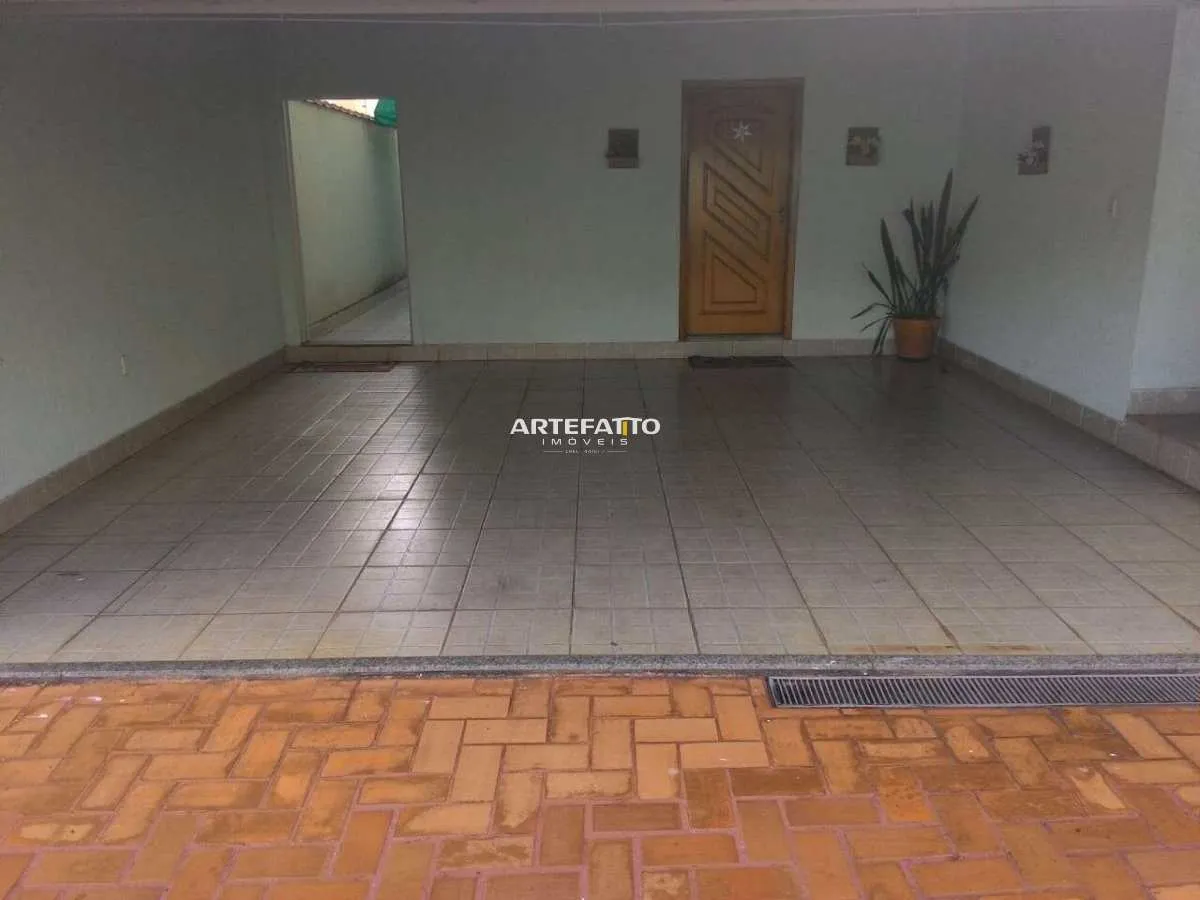 Imagem Casa à venda em Franca, Centro, com 3 quartos, 199m2