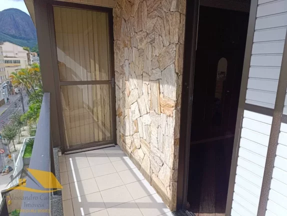 Imagem Vendo Amplo Apartamento no Centro de Nova Friburgo