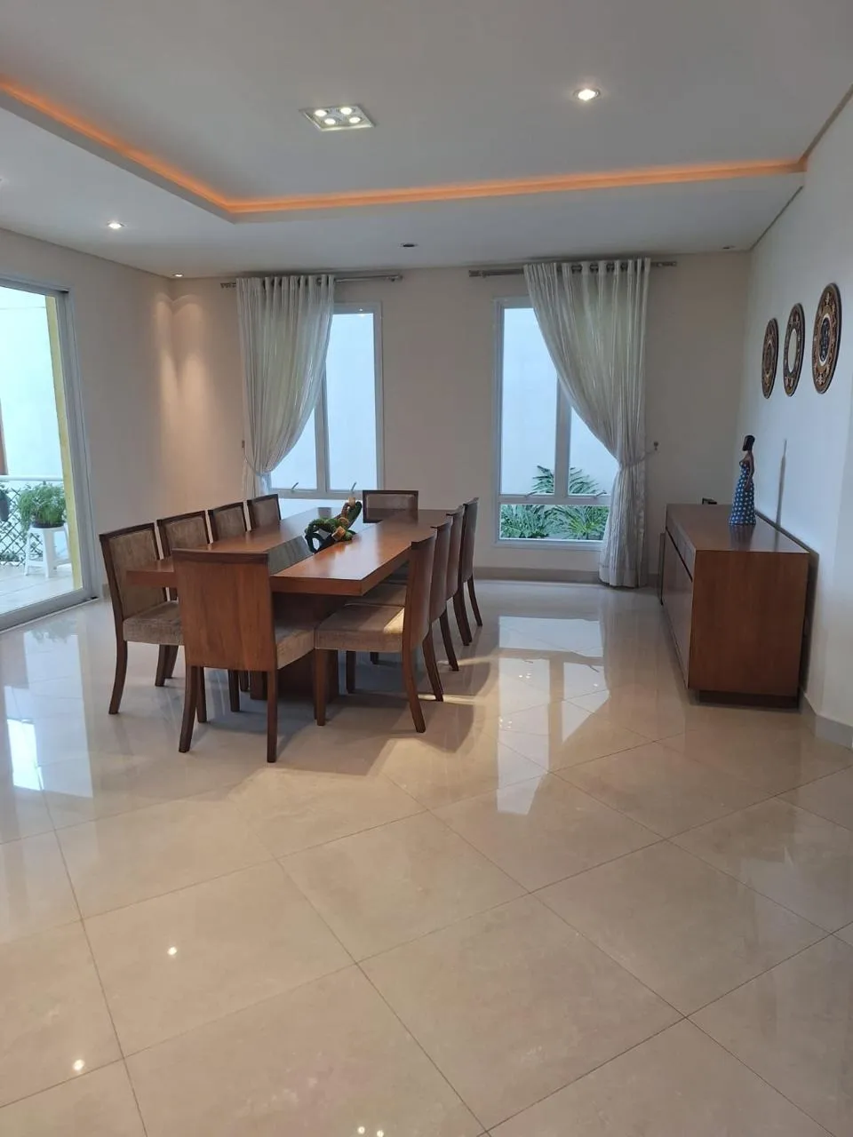 Imagem Casa de 600m² de Área Construída Localizada no Condominio Tamboré