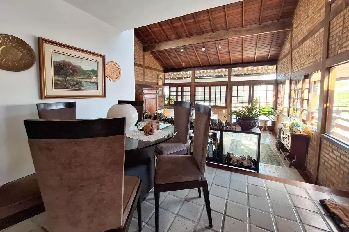 Imagem Casa de Condomínio com 4 Quartos à Venda, 235 metros em Badu - Niterói