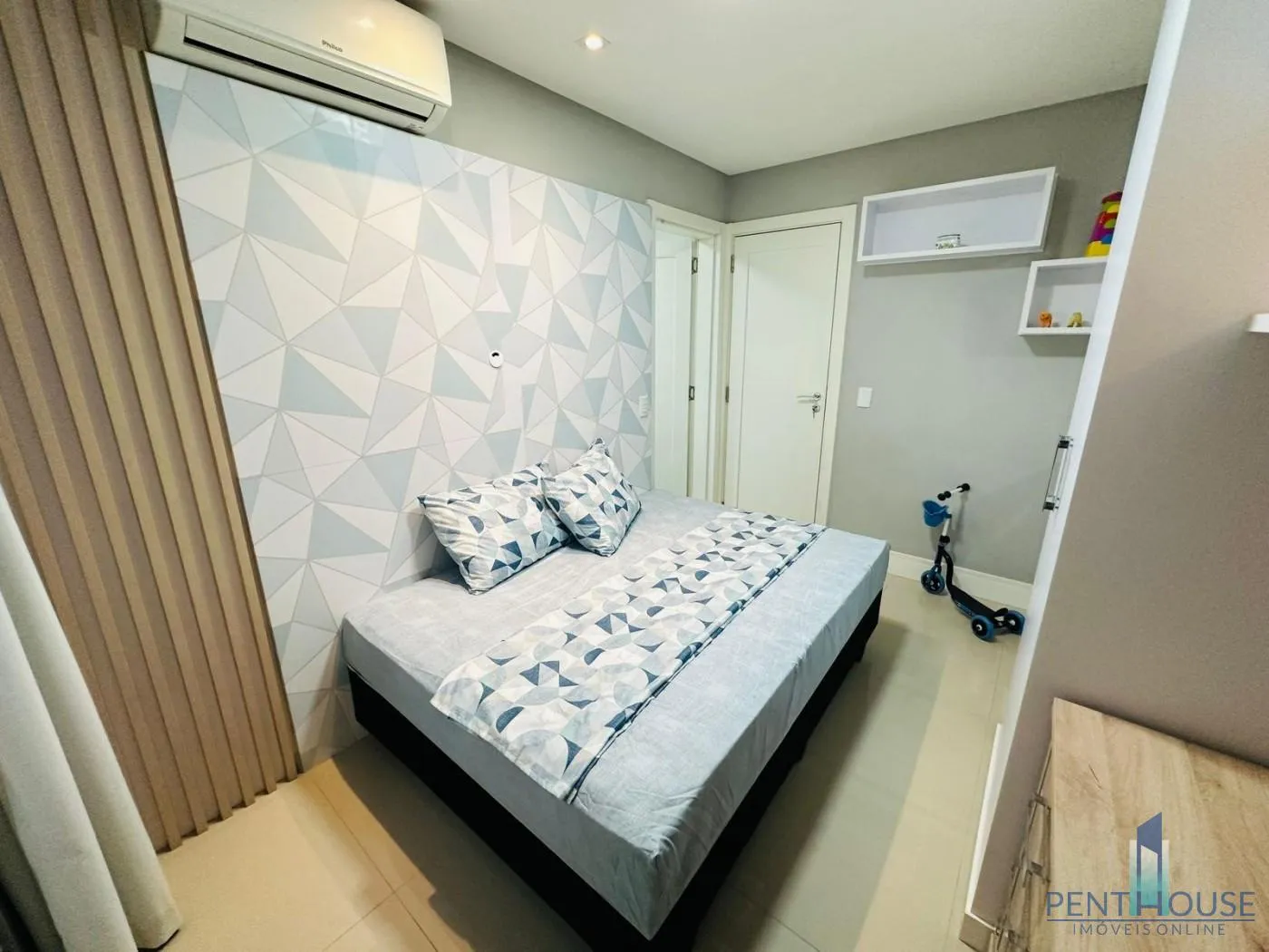 Imagem Apartamento com Terraço para Venda em Balneário Camboriú, Praia dos Amores, 2 dormitórios, 2 suítes, 3 banheiros, 2 vagas