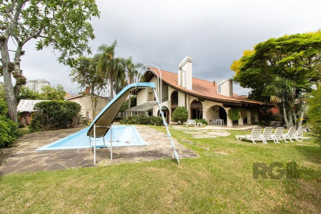 Imagem Casa para Venda - 645m², 4 dormitórios, sendo 4 suites, 11 vagas - Tristeza