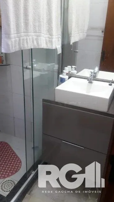 Imagem Casa residencial com 3 dormitórios 90m² privativos, e 2 vagas à venda no bairro Parque Santa Fé em Porto Alegre