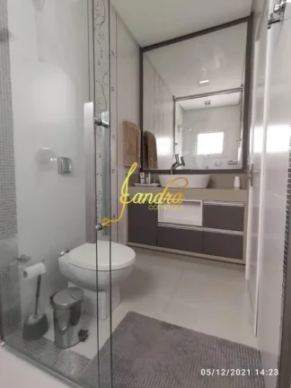 Imagem Excelente Casa no Condomínio Capão Ilhas! Estilo Contemporânea, mobiliada e decorada, composta por 03 suítes