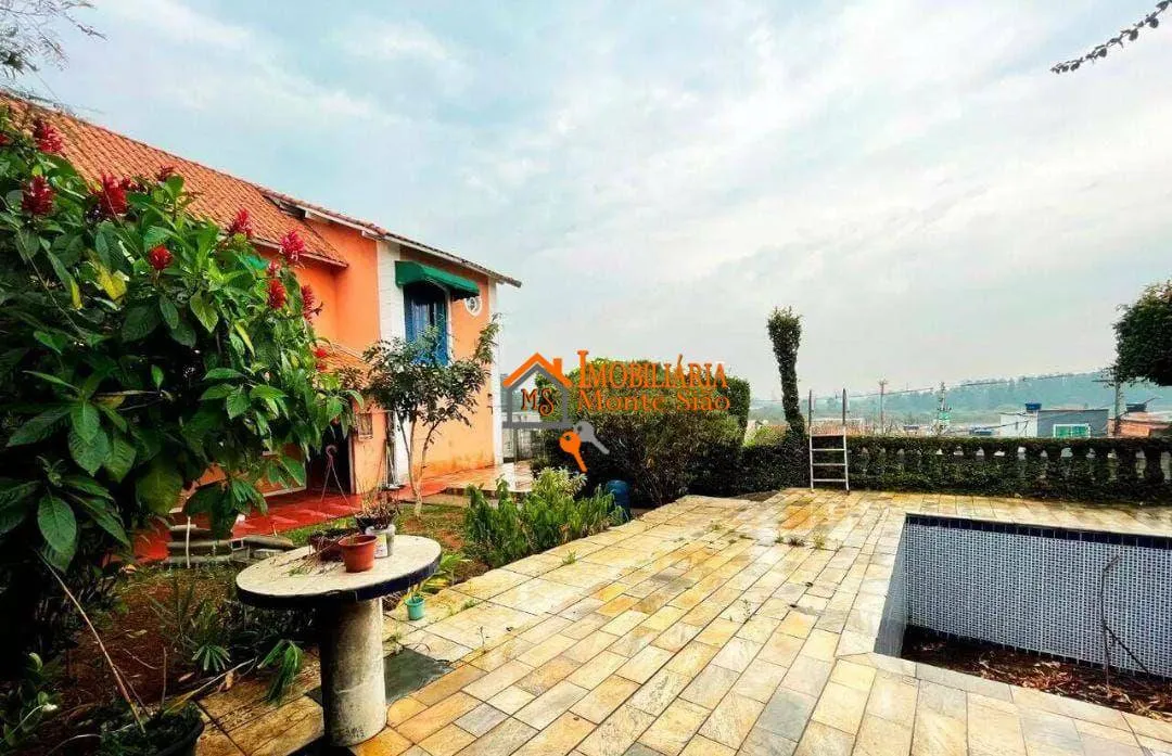 Imagem Casa com 3 dormitórios à venda, 388 m² por R$ 1.100.000,00 - Jardim Santo Afonso - Guarulhos/SP