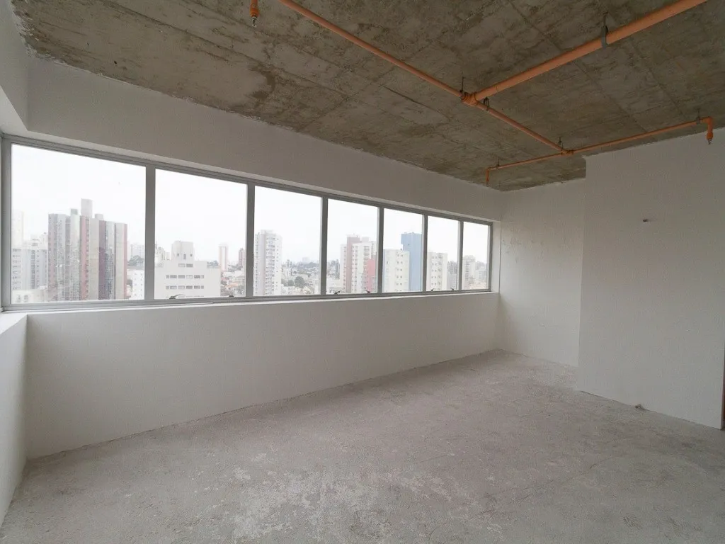 Imagem Sala à venda no Centro de Santo André-SP: 1 sala, 1 banheiro, 1 vaga de garagem, 37,00m² pronto para você!