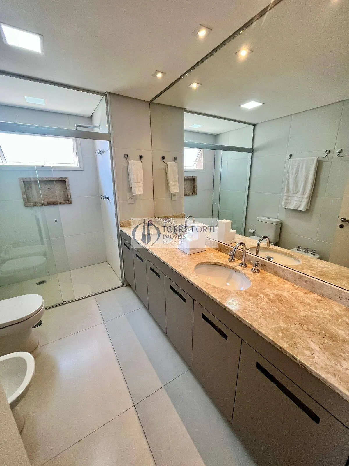 Imagem Excelente apartamento 170 m², 3 dormitórios sendo 1 suíte, na Vila Suzana