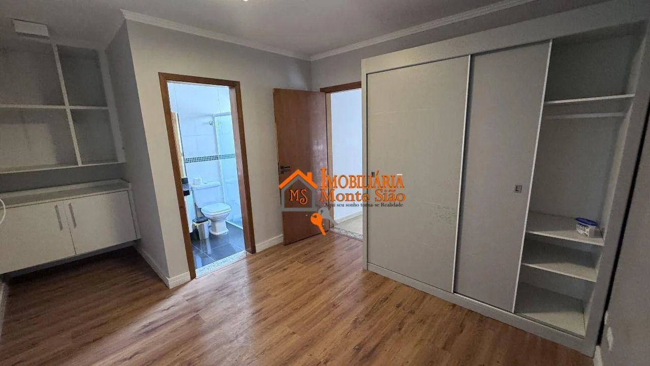 Imagem Sobrado com 3 dormitórios à venda, 189 m² por R$ 950.000,00 - Jardim Santa Clara - Guarulhos/SP