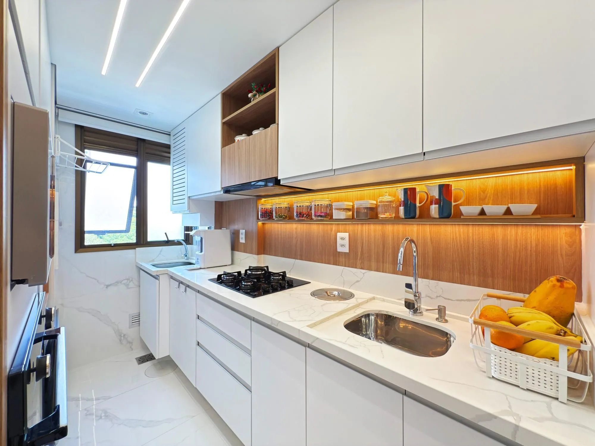 Imagem Belíssimo apartamento mobiliado e decorado 2 dorm 2 vagas c/piscina