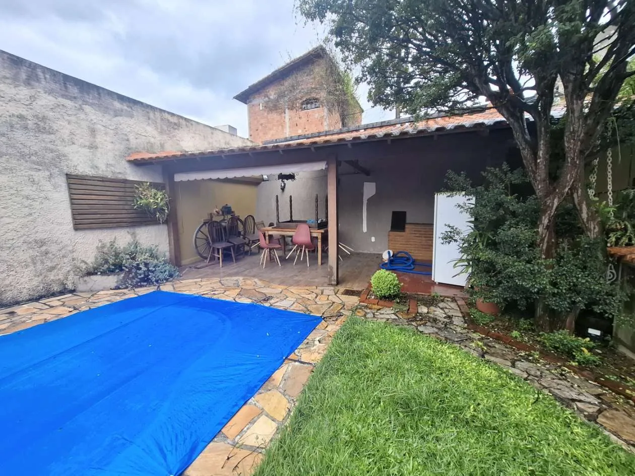 Imagem Casa para Venda em Teresópolis / RJ no bairro Várzea