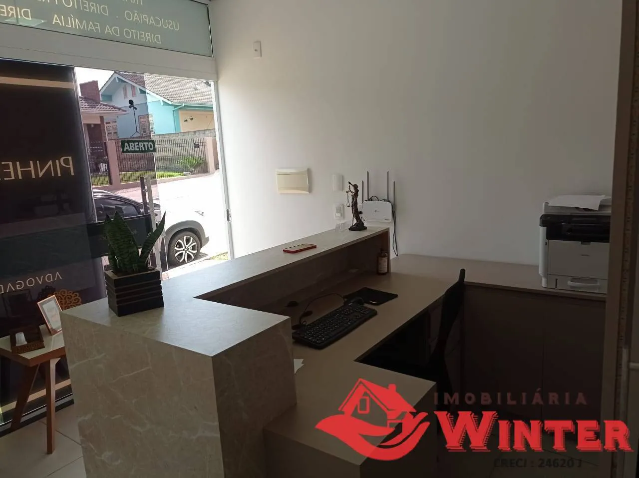 Imagem Sala comercial térrea com no Centro de Vale Real