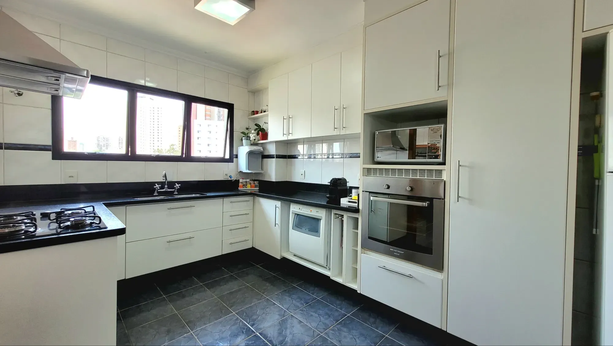 Imagem Apartamento com 4 Quartos à Venda, 156 m² em Vila Bastos - Santo André