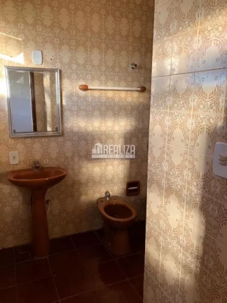Imagem Apartamento à venda com 3 dormitórios no Bairro Olinda, Uberaba