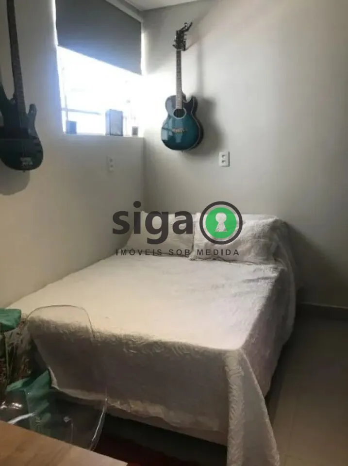 Imagem Apartamento Reformado com 2 Dormitórios, Varanda e Vaga na Bela Vista