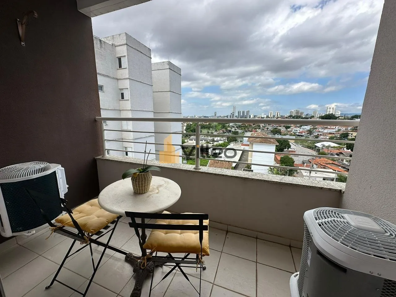 Imagem Descubra seu novo lar no Edifício Treviso! Este elegante apartamento, localizado no 5º andar e com...