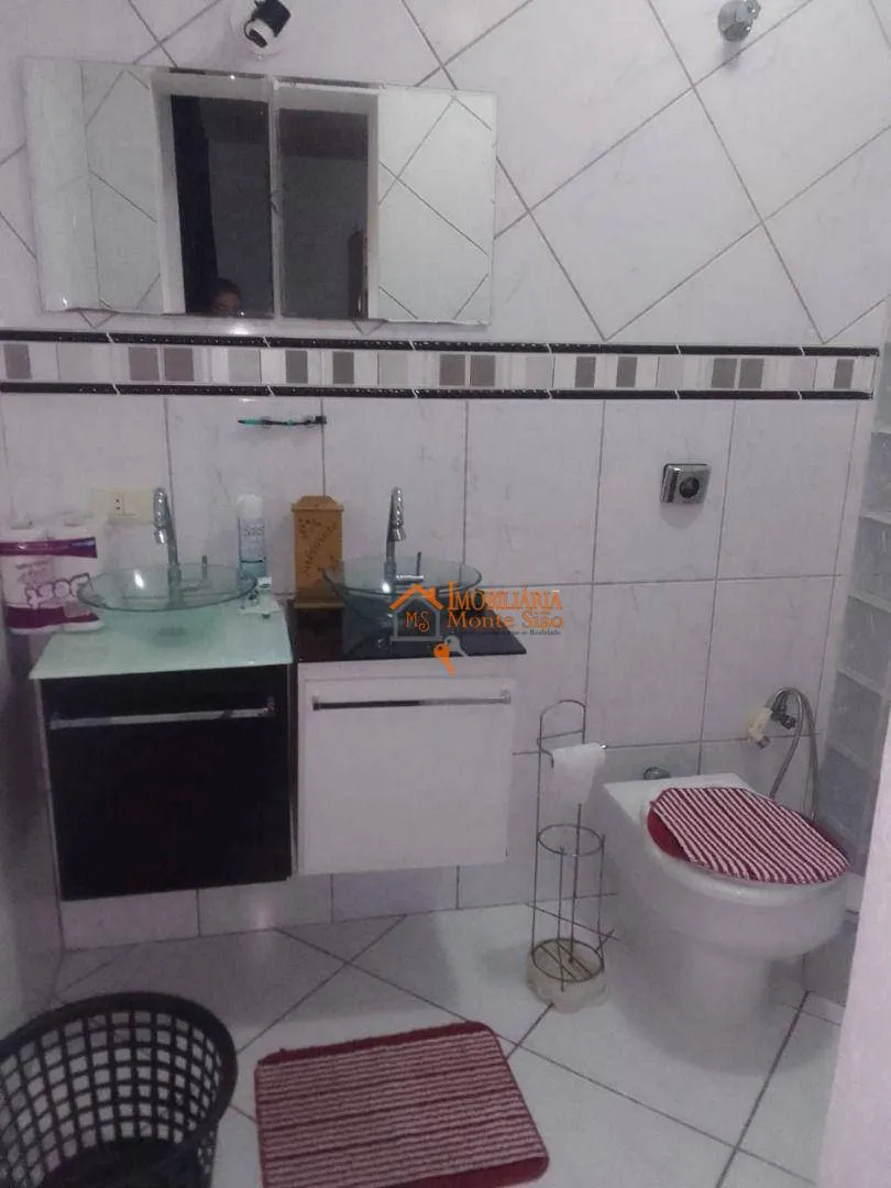 Imagem Sobrado com 4 dormitórios à venda, 218 m² por R$ 800.000,00 - Vila Galvão - Guarulhos/SP