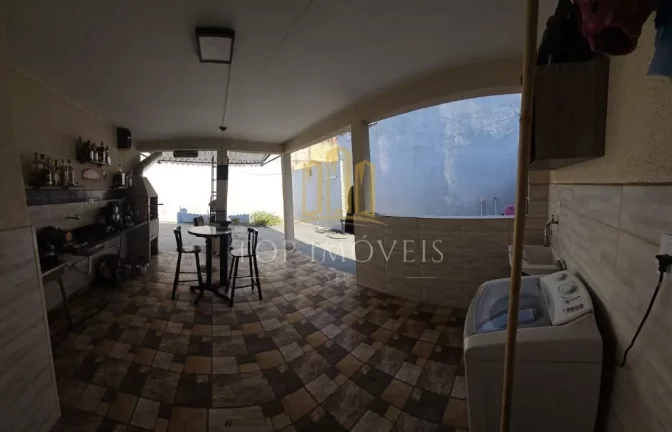 Imagem Casa Bem Espaçosa à Venda em Santana – São José dos Campos! 3 dormitórios | 1 suíte | Garagem para até 5 carros! Você e sua família merecem mais conforto, espaço e tranquilidade!