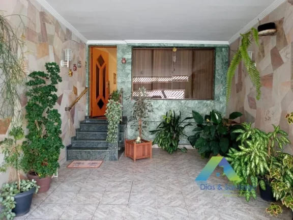 Imagem Sobrado com 2 Quartos e 3 banheiros à Venda, 170 m² por R$ 780.000,