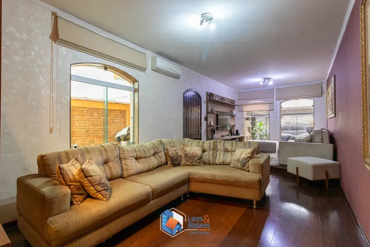 Foto do imóvel Casa para venda em Vila Prudente com 3 quartos, sendo 1 suíte, 357m² em Rua Frei Antônio de Guadalupe