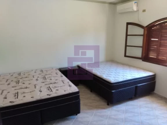 Imagem Lindo sobrado em condominio fechado.