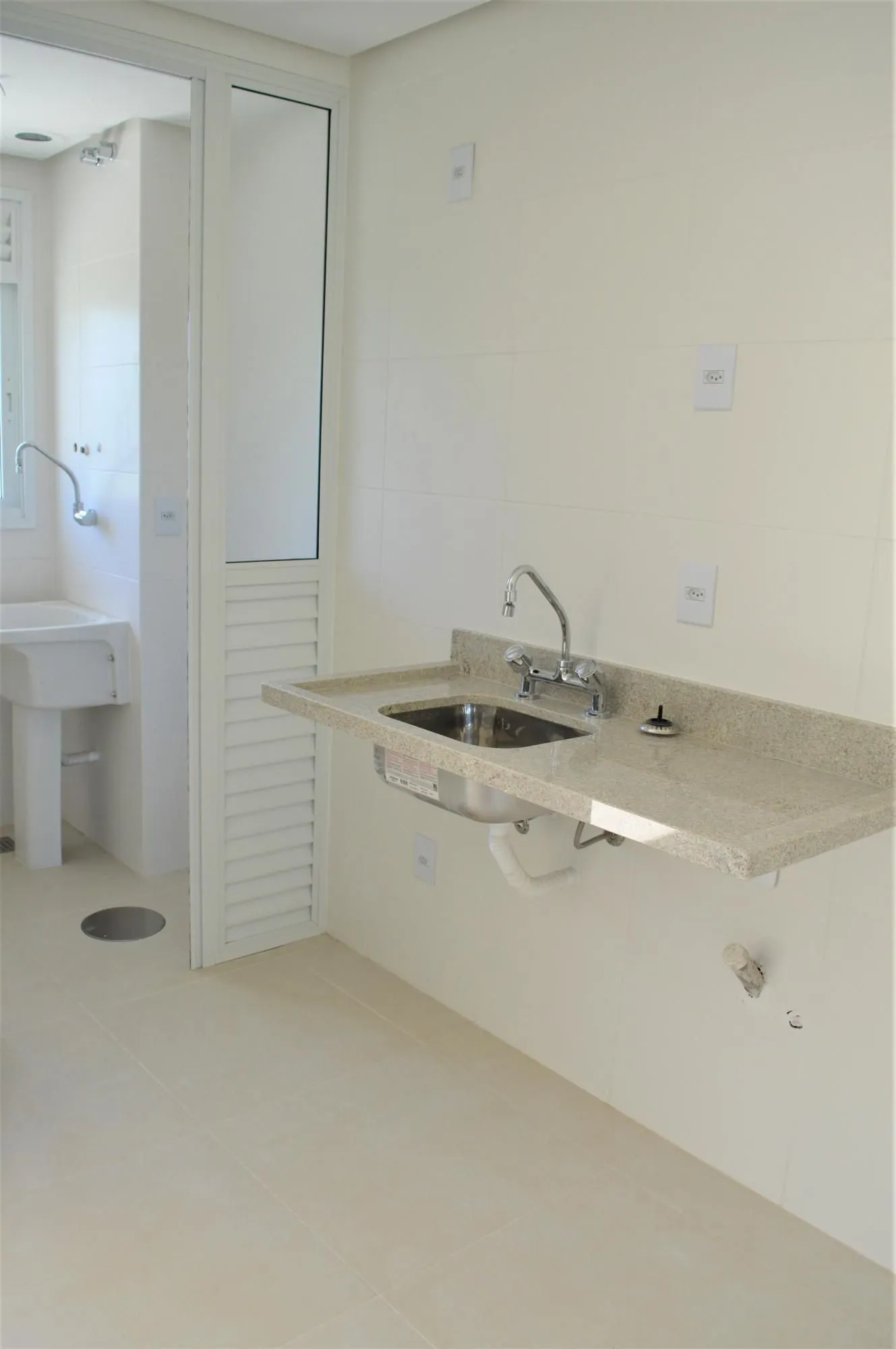 Imagem Apartamento com 2 suítes e lavabo em frente ao Parque da Redenção