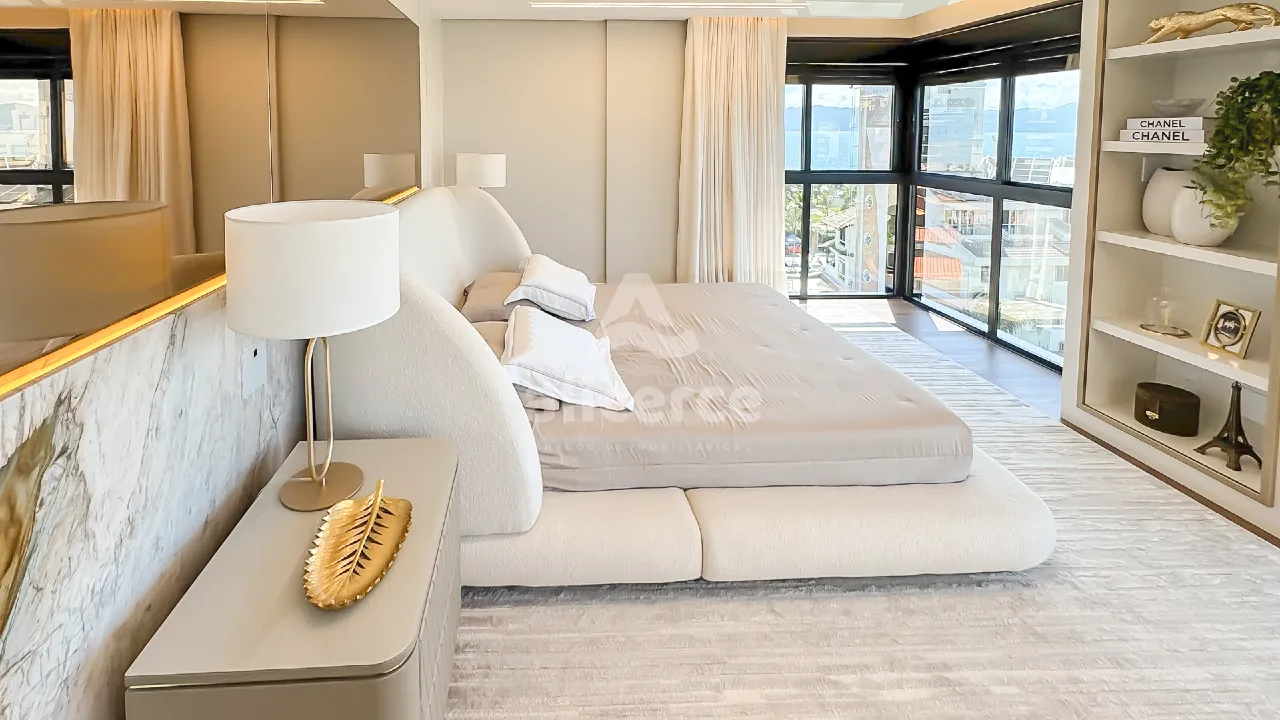 Imagem Apartamento Duplex à venda com 4 quartos 4 suítes, 244,33m² em Jurerê Florianópolis