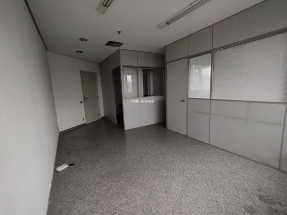 Imagem Sala com 45m² para locação no Campo Belo.