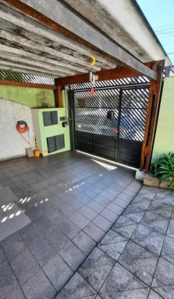 Imagem Casa Térrea - Vila Liviero - 2 Dormitórios - 3 vagas - 170mts