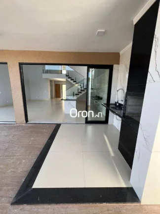 Imagem Sobrado à venda, 197 m² por R$ 1.400.000,00 - Terras Alpha 2 - Senador Canedo/GO