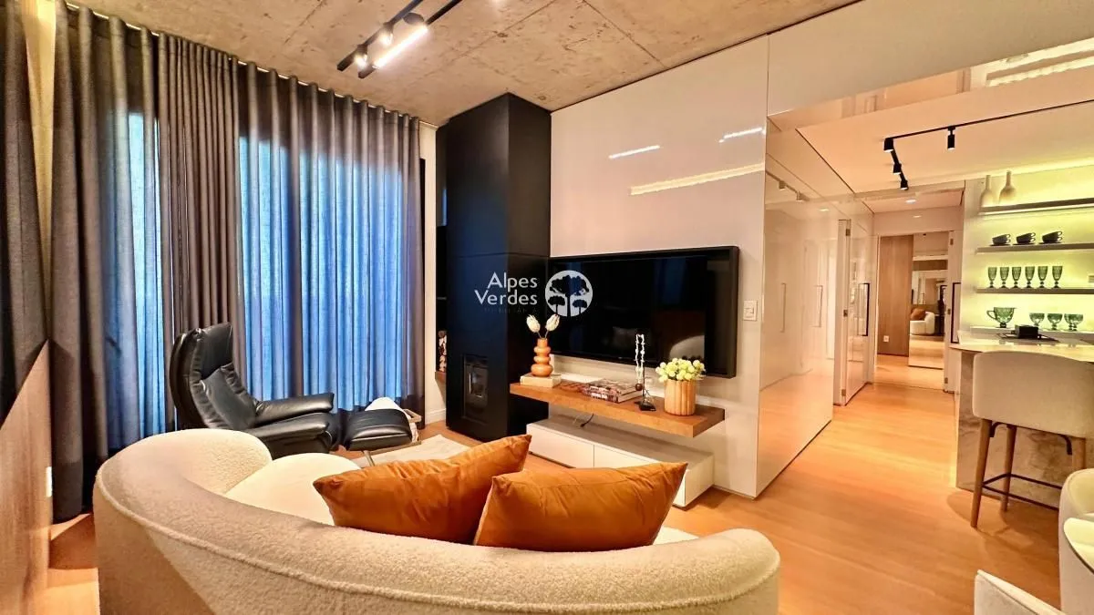 Imagem VENDE-SE APARTAMENTO PROXIMO A RUA COBERTA DE GRAMADO