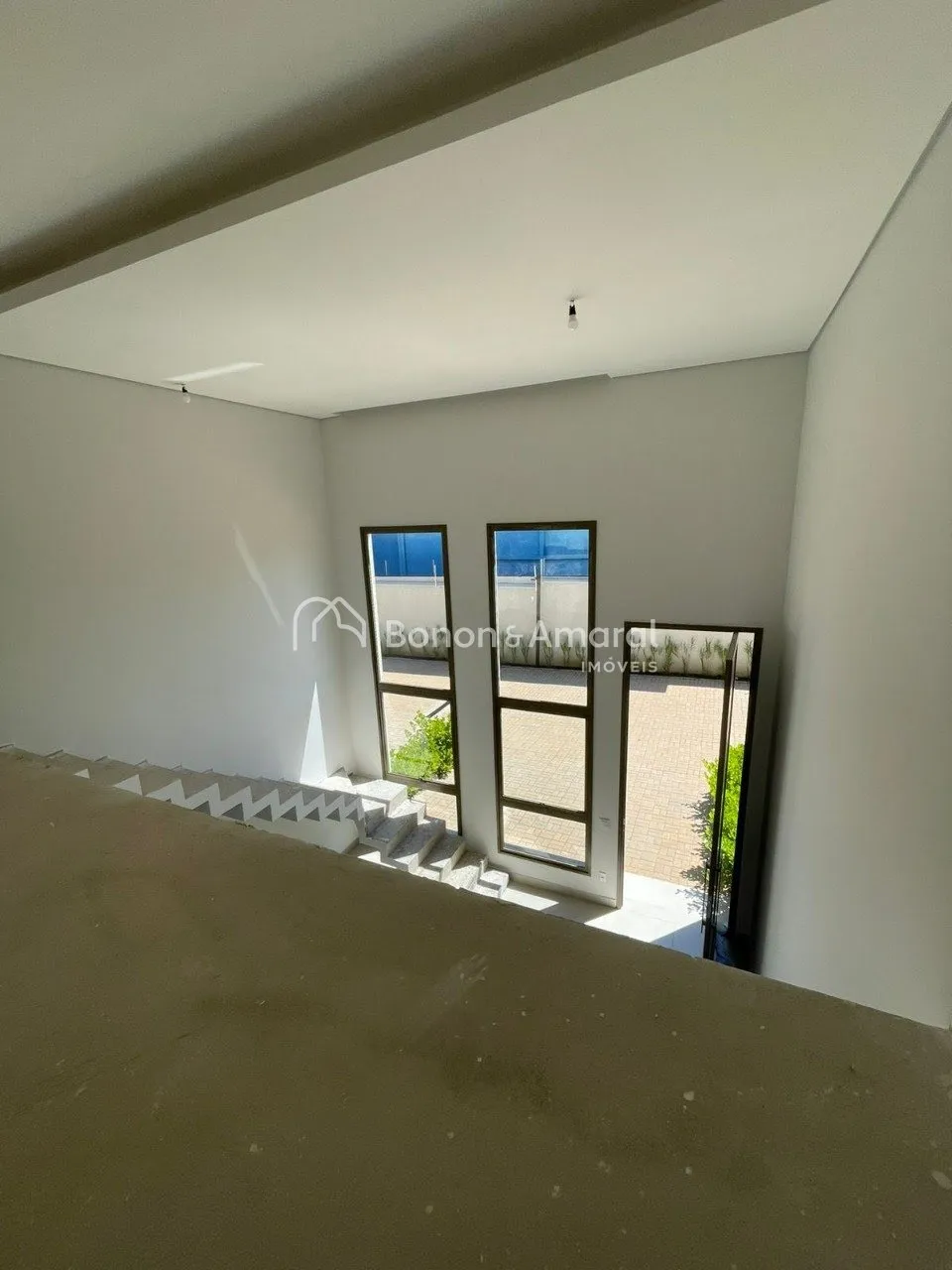 Imagem Casa em Condomínio Exclusivo no Parque das Universidades - Design Moderno e 3 Suítes ao lado da PUC