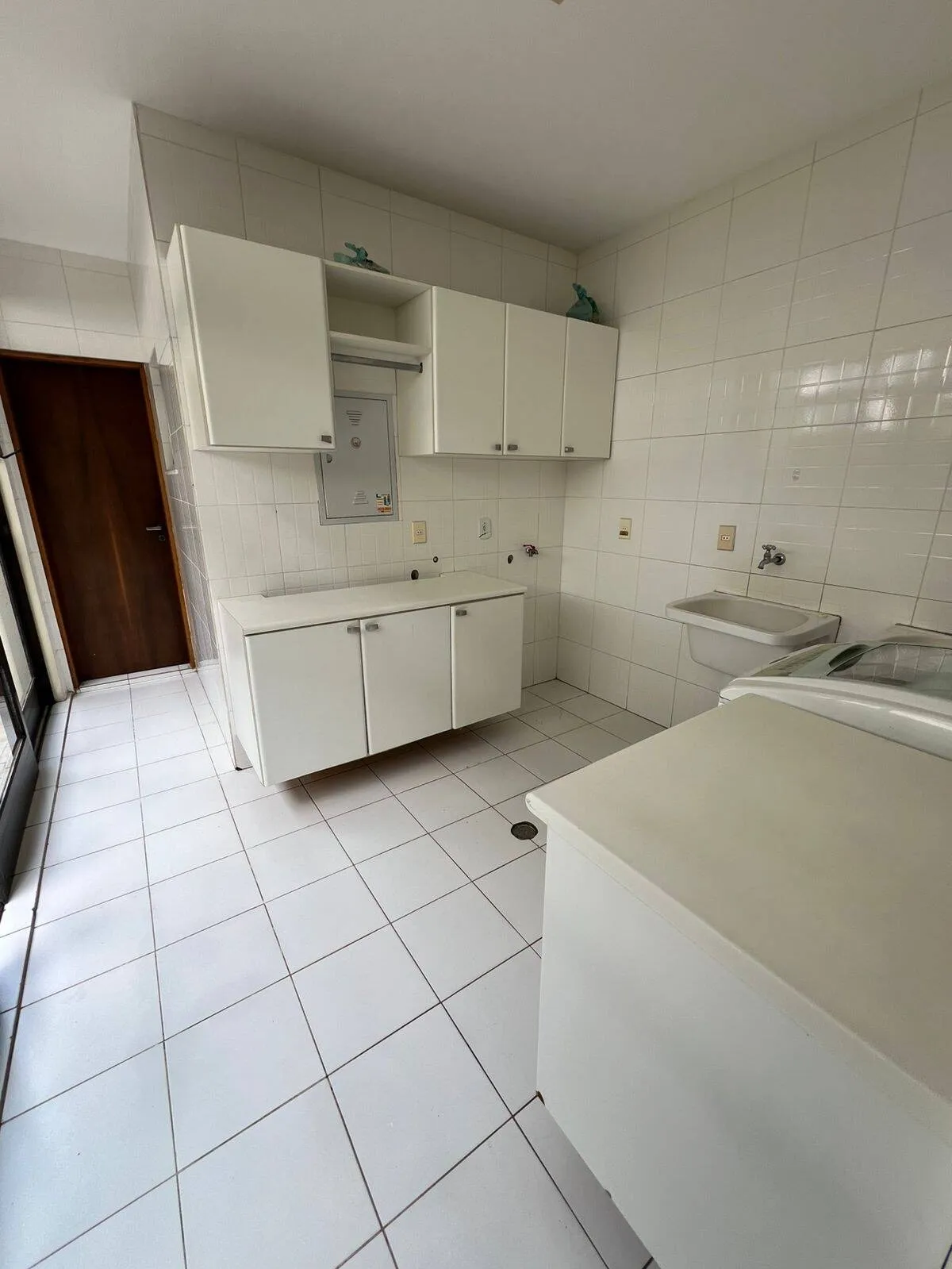 Imagem Casa Exclusiva em Tamboré, Santana de Parnaíba - Rodeada de Verde