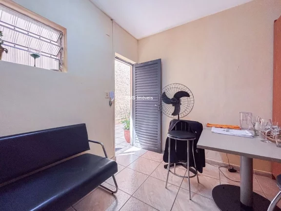 Imagem Excelente Casa Comercial à Venda na Vila Romana, São Paulo-SP: 11 Salas, 4 Banheiros, 196m² de Área!