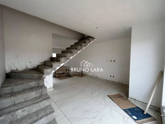 Imagem Casa à Venda em Betim, no Bairro Tiradentes