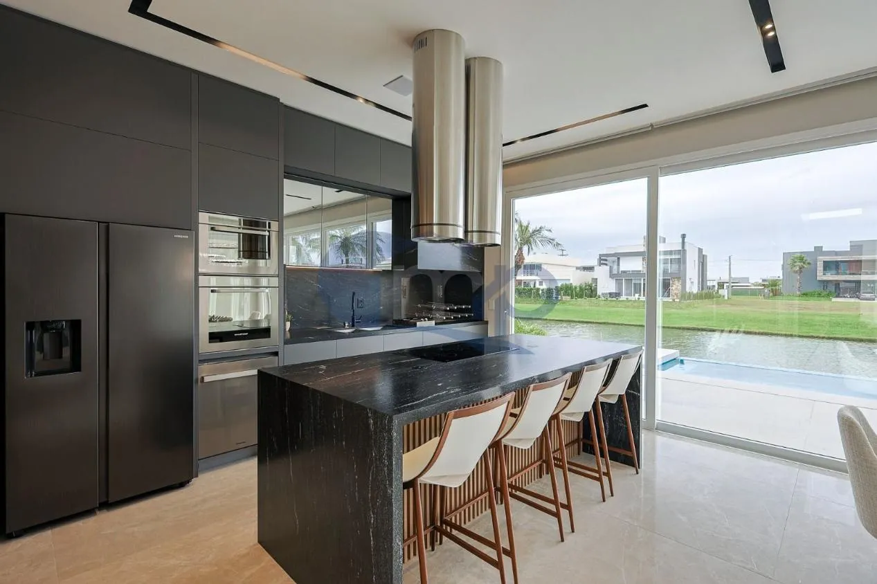 Imagem Casa a venda com 4 dormitorios no Engenho Velho em Torres/RS