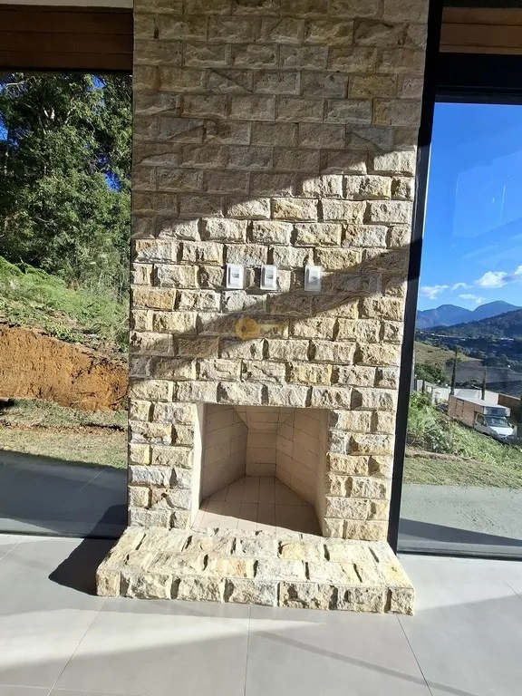 Imagem Casa em Condomínio para Venda em Teresópolis / RJ no bairro Prata