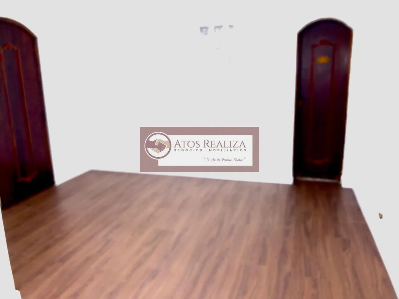 Imagem Aluno casa COMERCIAL no metrô Jabaquara. São 6 salas, Varanda, Copa, Lavandaria e 2 Banheiros, imóvel totalmente reformado com telhado novo, instalação elétrica nova, está impecável. Sua locação é ideal para clínicas médicas, escritórios de advocacia, cor