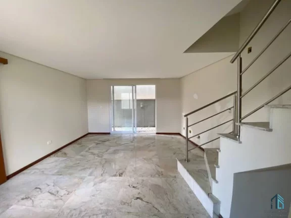 Imagem Sobrado a venda, 04 quartos, sendo 02 suítes, no Boa Vista em Curitiba PR