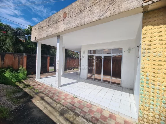 Imagem Excelente casa de esquina, bem ventilada, em ótima localização no Rodolfo Teófilo próximo ao Co...
