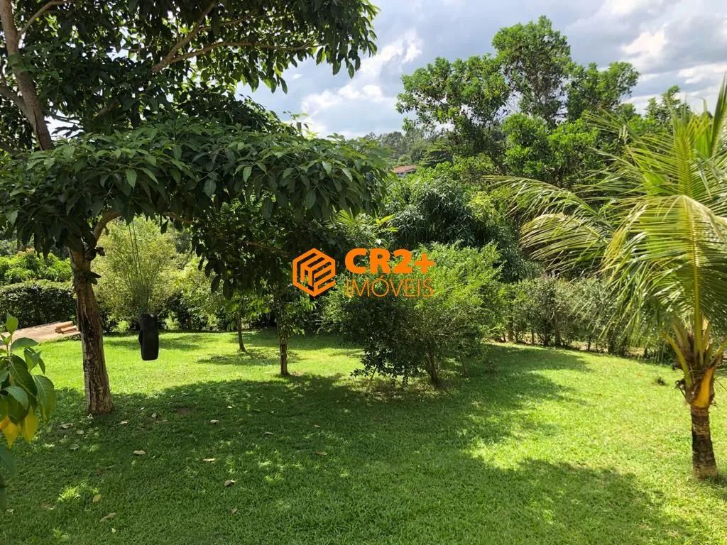 Imagem Vendo casa 03 quartos, 03 suítes, 315 m2, 04 vagas de garagem em Moreno- 1.385m²