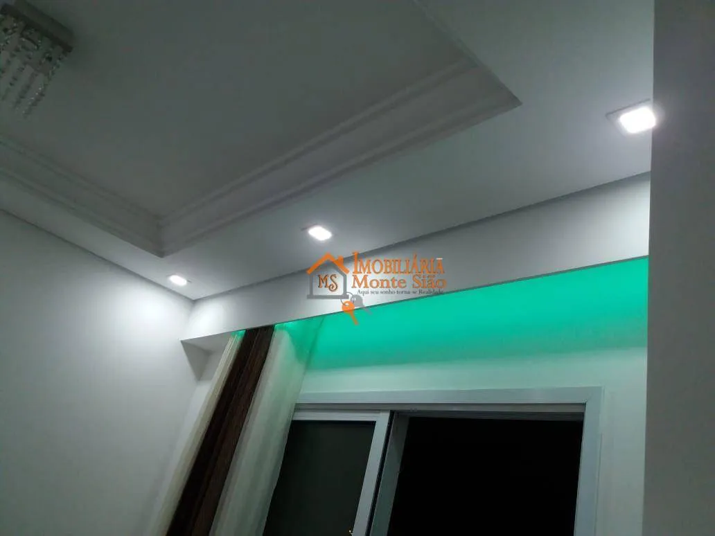 Imagem Apartamento com 2 dormitórios à venda, 48 m² por R$ 300.000,00 - Água Chata - Guarulhos/SP