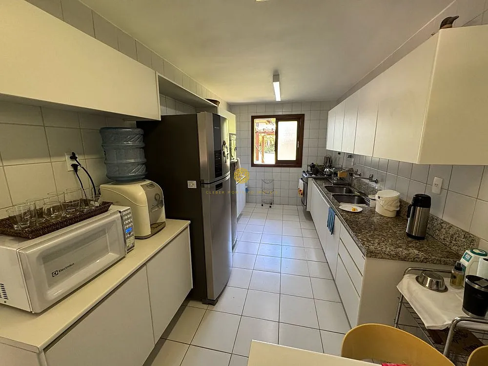 Imagem Casa 4 suítes no Condomínio Casas da Praia do Forte-BA